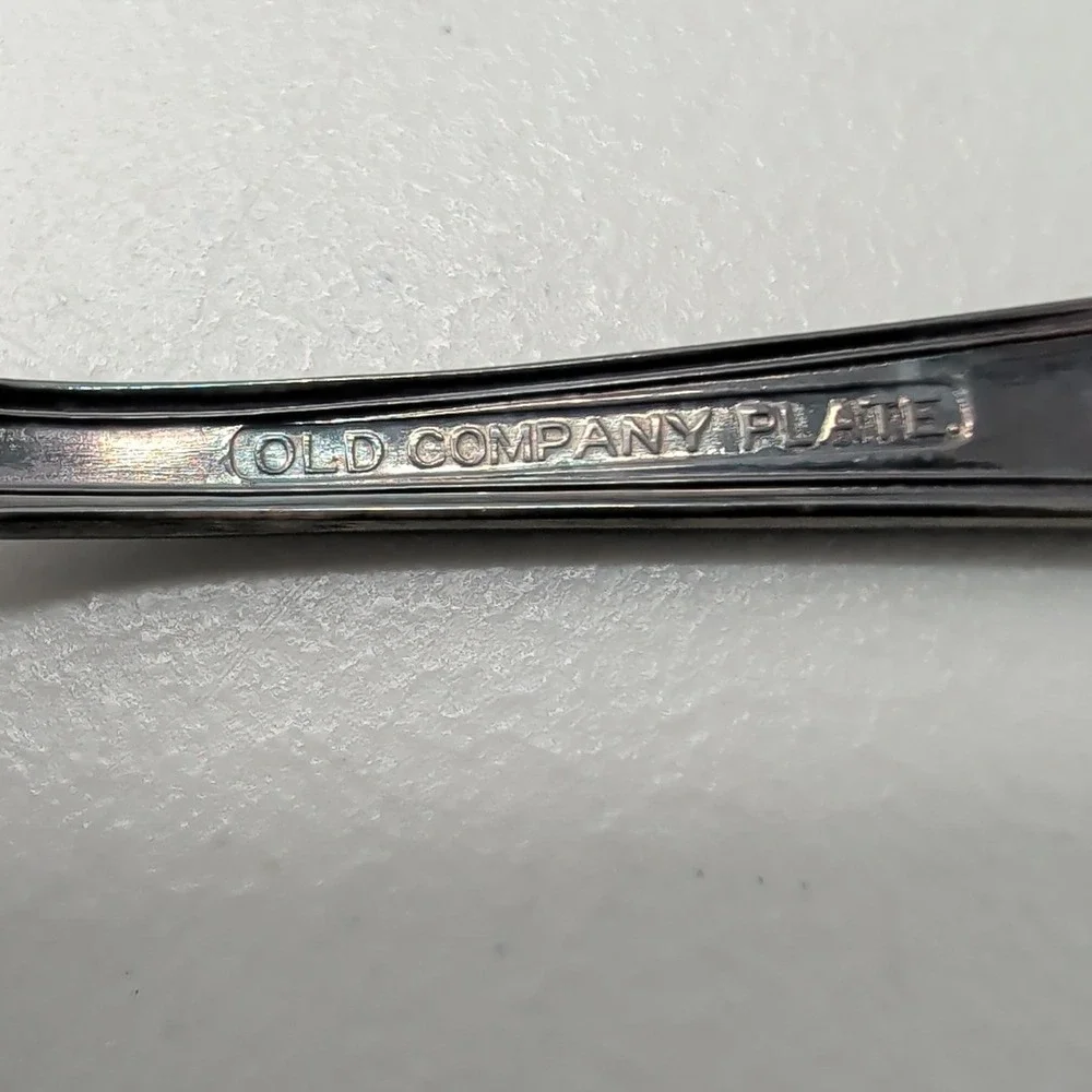 Old Company Plate Signature Rose Monogram G 18 piece Set